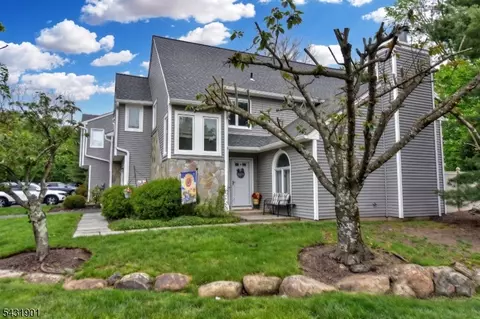 9 Braemar Dr, Rockaway, NJ 07866