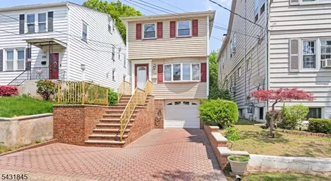 154 Milton Ave, Nutley, NJ 07110