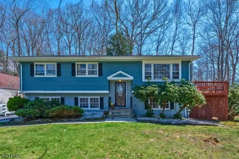 41 Waterloo Rd, Stanhope, NJ 07874