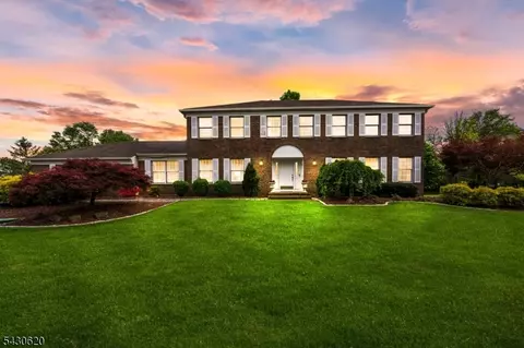 16 Providence Dr, West Windsor, NJ 08550