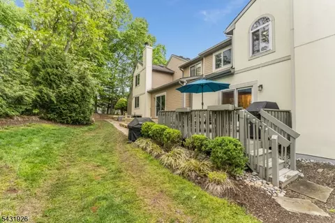 Exterior - 706 Park Pl, Springfield, NJ 07081 photo 4 of 4