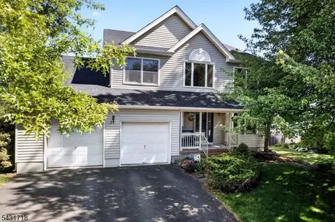 27 Yates Dr, Hillsborough, NJ 08844