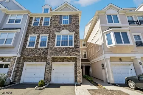 22 Devonshire Dr, Clifton, NJ 07013 photo 4