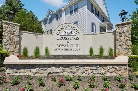 22 Devonshire Dr, Clifton, NJ 07013