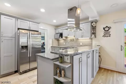 16 Fairmount Ave, Clifton, NJ 07011