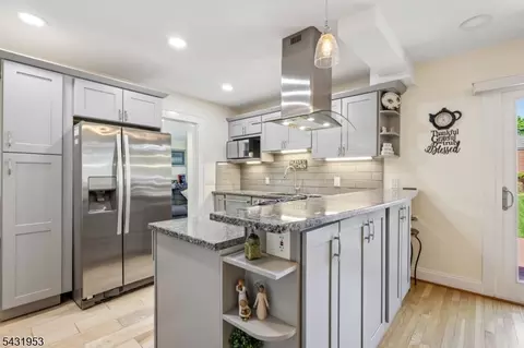 16 Fairmount Ave, Clifton, NJ 07011