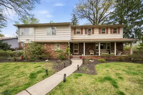 14 Hepworth Pl, West Orange, NJ 07052