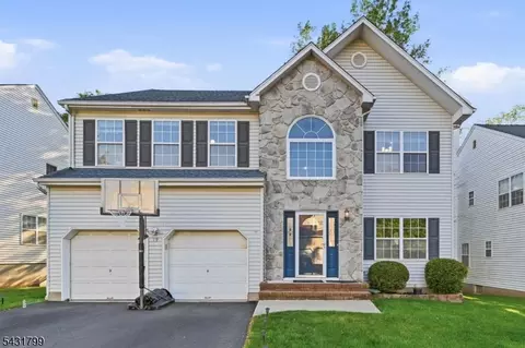 19 Colmart Way, Bridgewater, NJ 08807