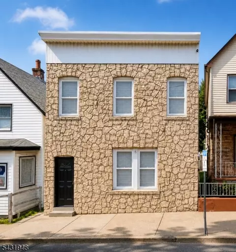 714 Catherine St, Perth Amboy, NJ 08861