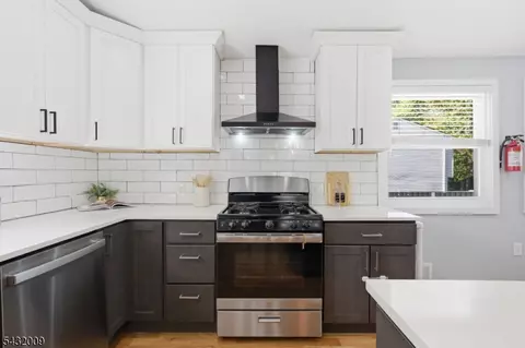 115 La Grande Ave, Fanwood, NJ 07023