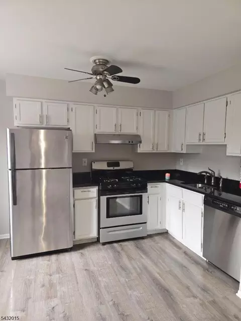 700 Schuyler Ave #D-13, Kearny, NJ 07032