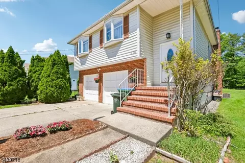 718 New Dover Rd, Edison, NJ 08820