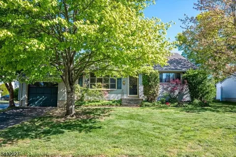 26 Farrell Ave, Colonia, NJ 07067