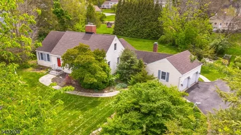 10 Cedar Wax Wing Rd, Hackettstown, NJ 07840 photo 2