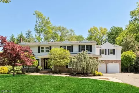 411 Snyder Rd, Wyckoff, NJ 07481