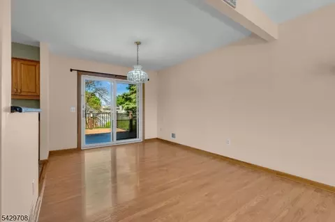 3 Wilton Ave, Middlesex, NJ 08846 photo 10