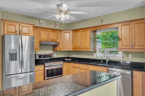 3 Wilton Ave, Middlesex, NJ 08846 photo 14
