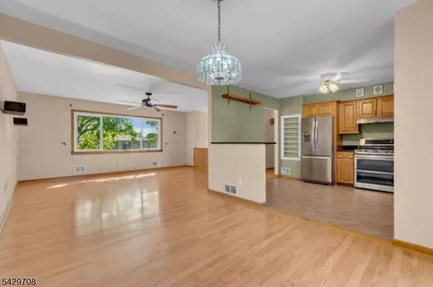 3 Wilton Ave, Middlesex, NJ 08846 photo 13