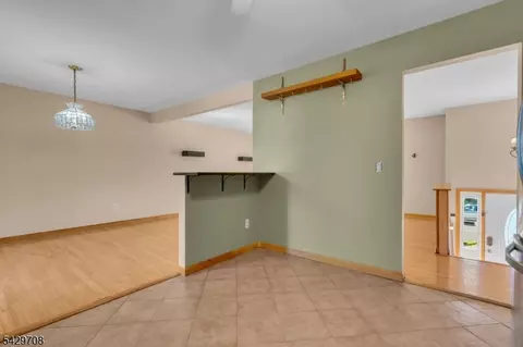 3 Wilton Ave, Middlesex, NJ 08846 photo 12