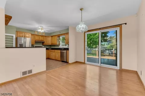 3 Wilton Ave, Middlesex, NJ 08846 photo 11