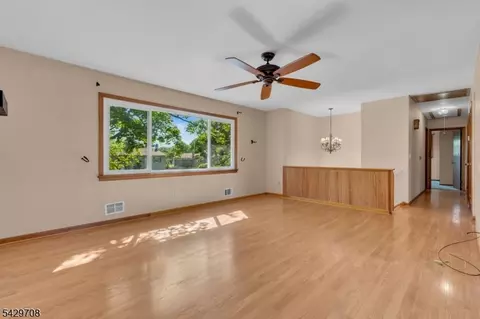 3 Wilton Ave, Middlesex, NJ 08846 photo 7