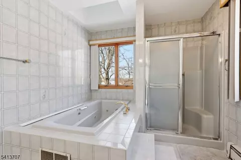 Bath - 32 Sylvan Dr, Pine Brook, NJ 07058 photo 5 of 6