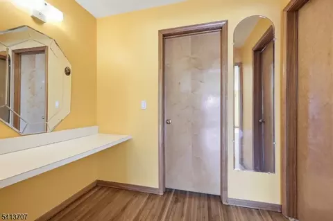 Entry Way - 32 Sylvan Dr, Pine Brook, NJ 07058 photo 2 of 3