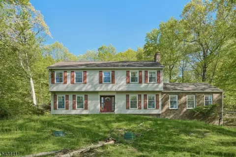 213 Stanhope Rd, Sparta, NJ 07871