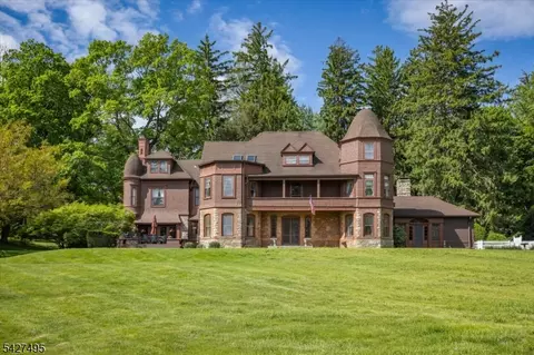 230 Mendham Rd, Bernardsville, NJ 07924
