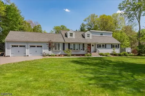 15 Wedgewood Dr, Bernards, NJ 07920