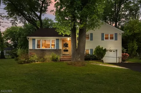 14 Chester Lang Pl, Cranford, NJ 07016