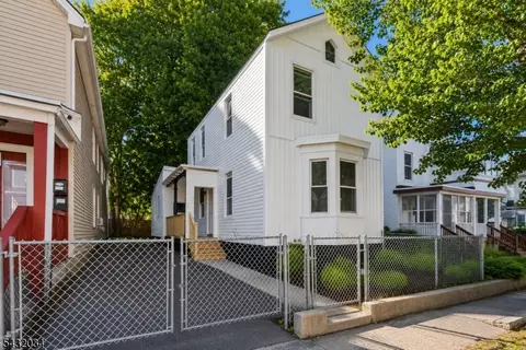 127 Steuben St, East Orange, NJ 07018