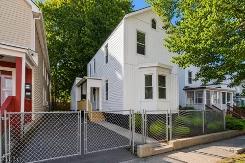 127 Steuben St, East Orange, NJ 07018