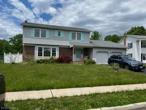 31 Junction Pond Ln, Monmouth Junction, NJ 08852