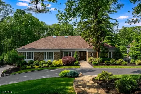 63 Skylark Rd, Springfield, NJ 07081