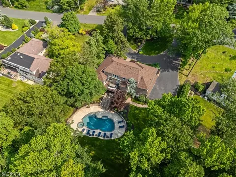 63 Skylark Rd, Springfield, NJ 07081