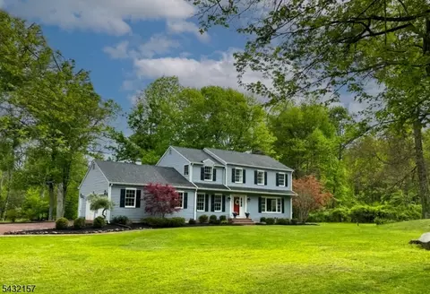 77 Plum Brook Rd, Flemington, NJ 08822