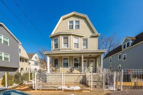 1039 Anna St, Elizabeth, NJ 07201