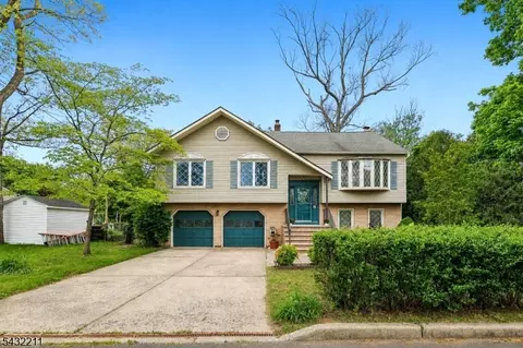 61 Sunset Ave, Old Bridge, NJ 08857