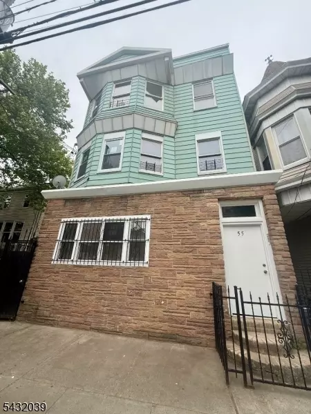 55 Hawkins St, Newark, NJ 07105