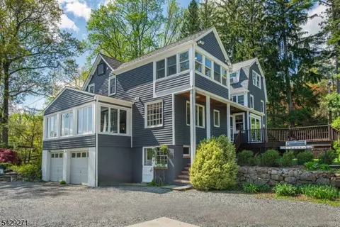 61 Tingley Rd, Morristown, NJ 07960