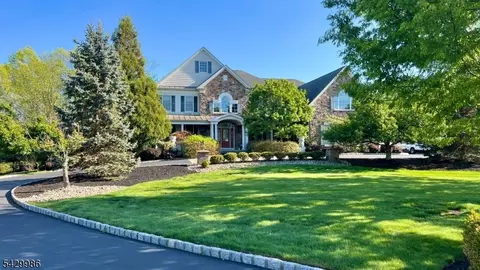 18 Todd St, Hillsborough, NJ 08844