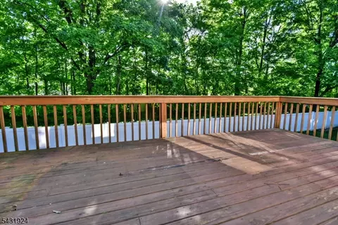 Exterior - 5 Hansen Pl, Wayne, NJ 07470 photo 6 of 7
