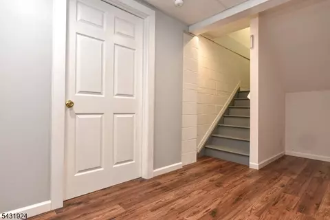 Entry Way - 5 Hansen Pl, Wayne, NJ 07470 photo 3 of 3