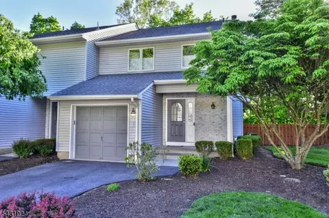 Exterior - 5 Hansen Pl, Wayne, NJ 07470 photo 2 of 7