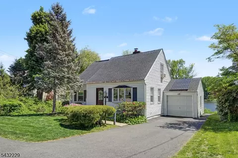 55 Intervale Rd, Boonton, NJ 07005