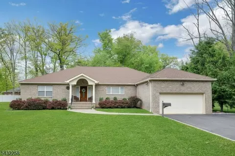 319 S Orange Ave, Livingston, NJ 07039