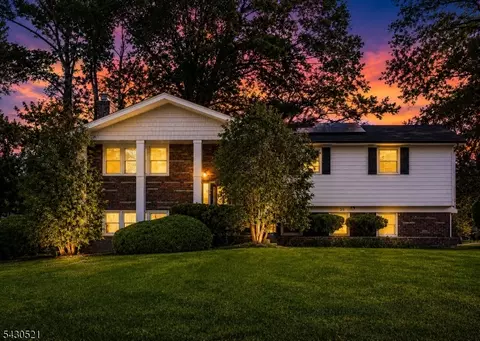 56 Frances Dr, Clark, NJ 07066