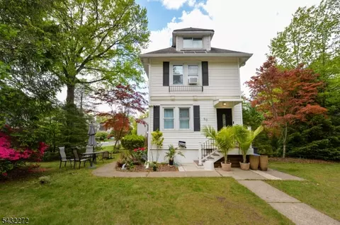 50 Dean St, Glen Rock, NJ 07452
