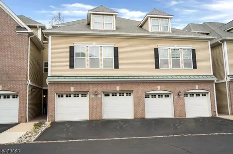 804 River Pl, Butler, NJ 07405